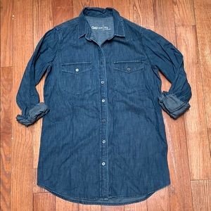 Women’s Gap denim shirt